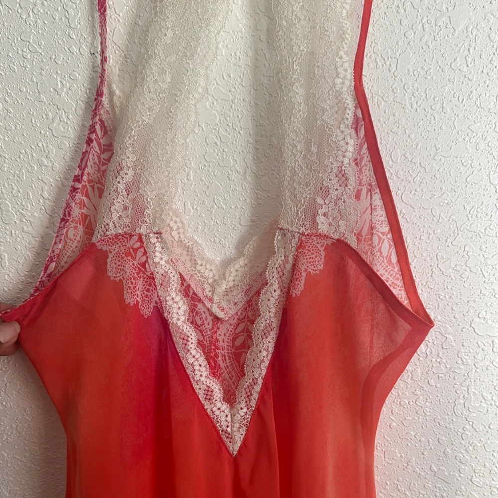 ❗️SOLD❗️In Bloom Coral  Lace sleepwear - Picture 6 of 6
